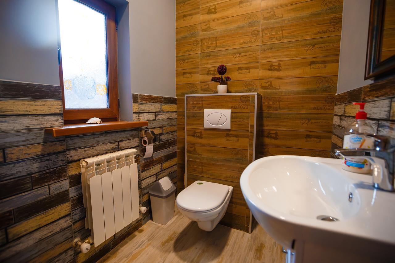 Mountain Road Hostel 阿拉木图 外观 照片