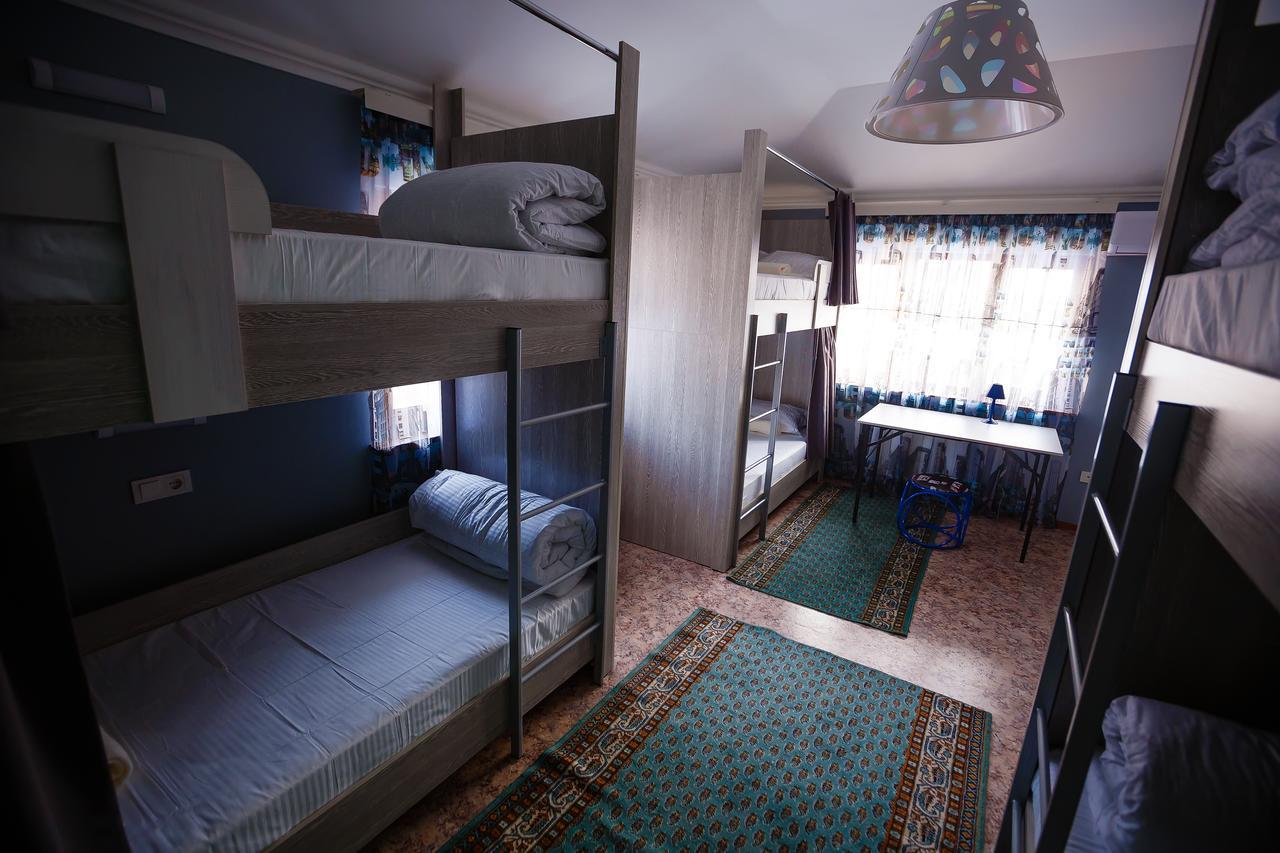 Mountain Road Hostel 阿拉木图 外观 照片