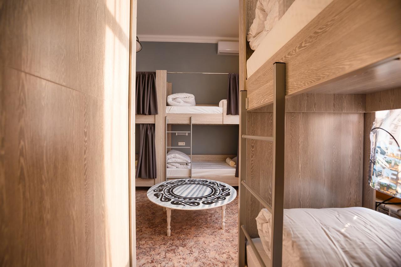 Mountain Road Hostel 阿拉木图 外观 照片