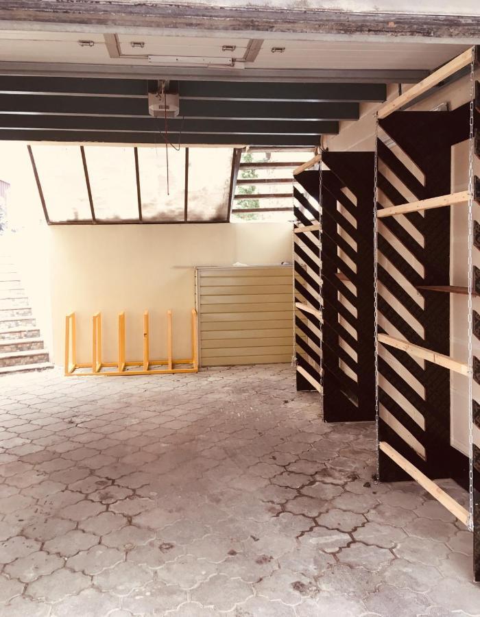 Mountain Road Hostel 阿拉木图 外观 照片